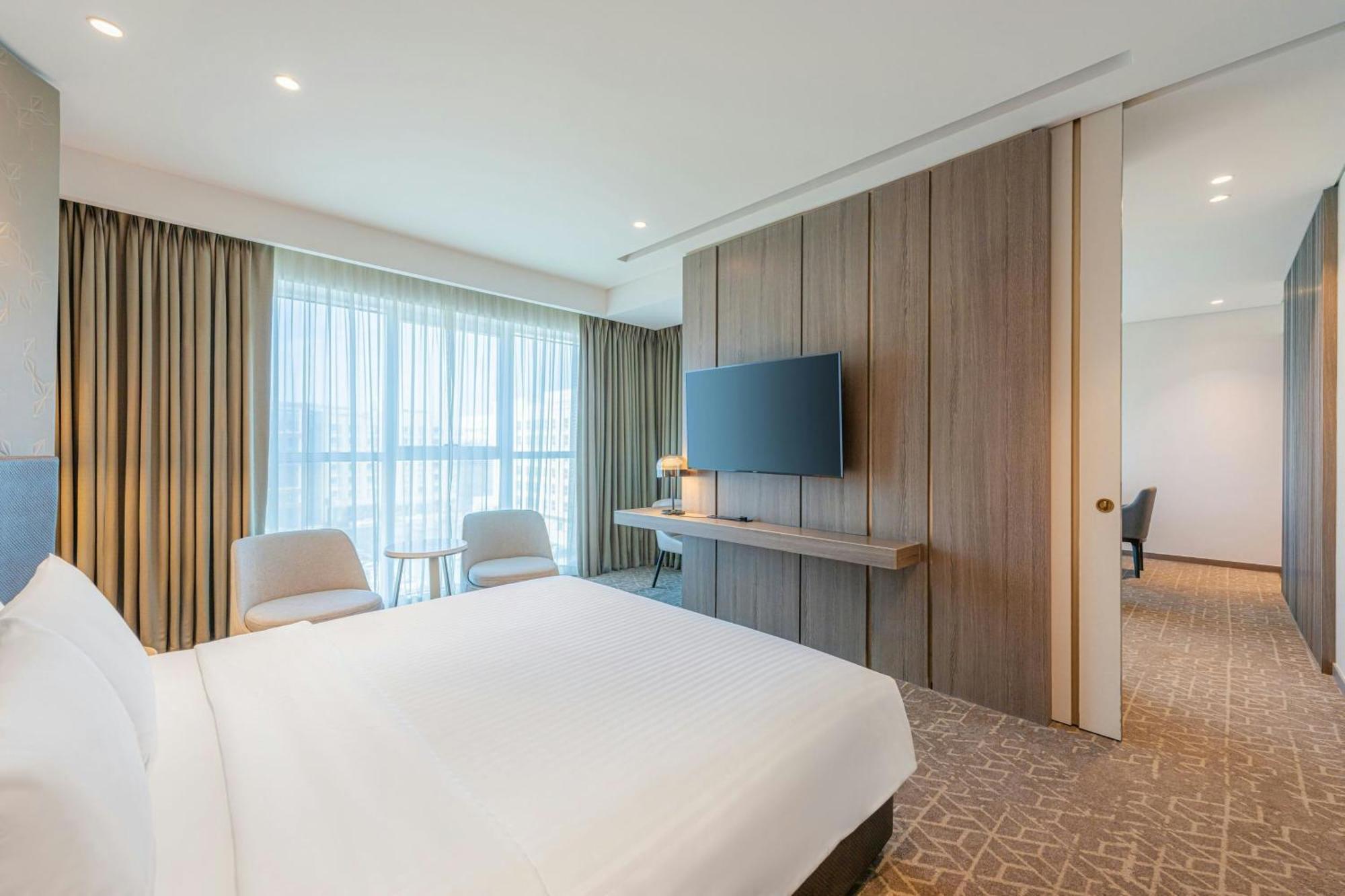 Готель Courtyard By Marriott Dubai, Al Barsha