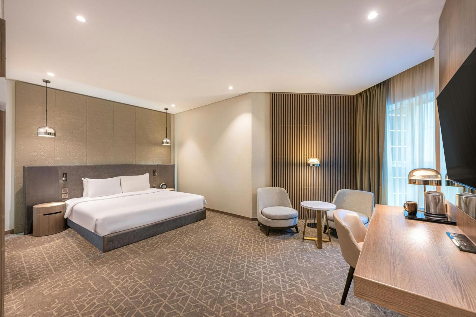 Готель Courtyard By Marriott Dubai, Al Barsha 4*