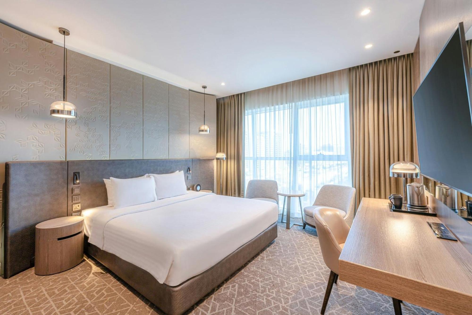 Готель Courtyard By Marriott Dubai, Al Barsha 4*